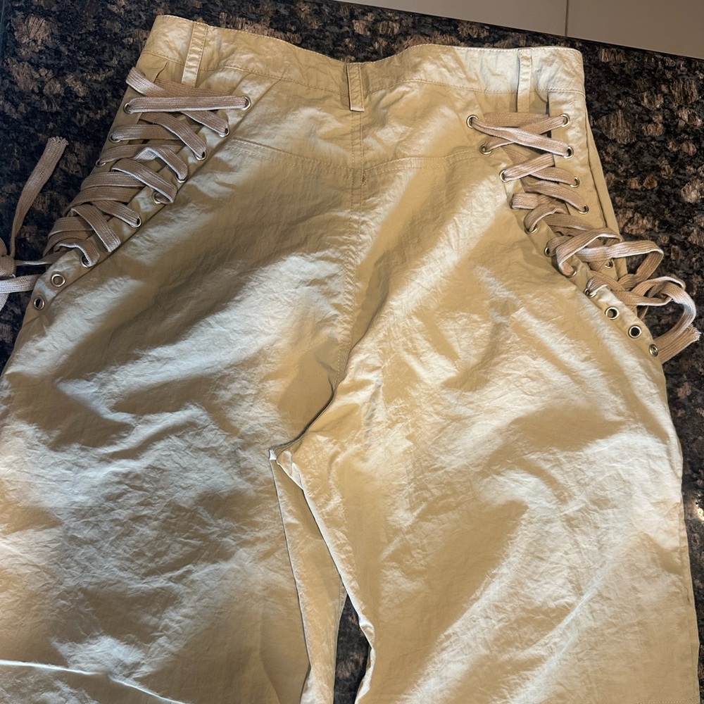 Ordered and didn’t fit never worn very trendy small waist baggy cargo pants look